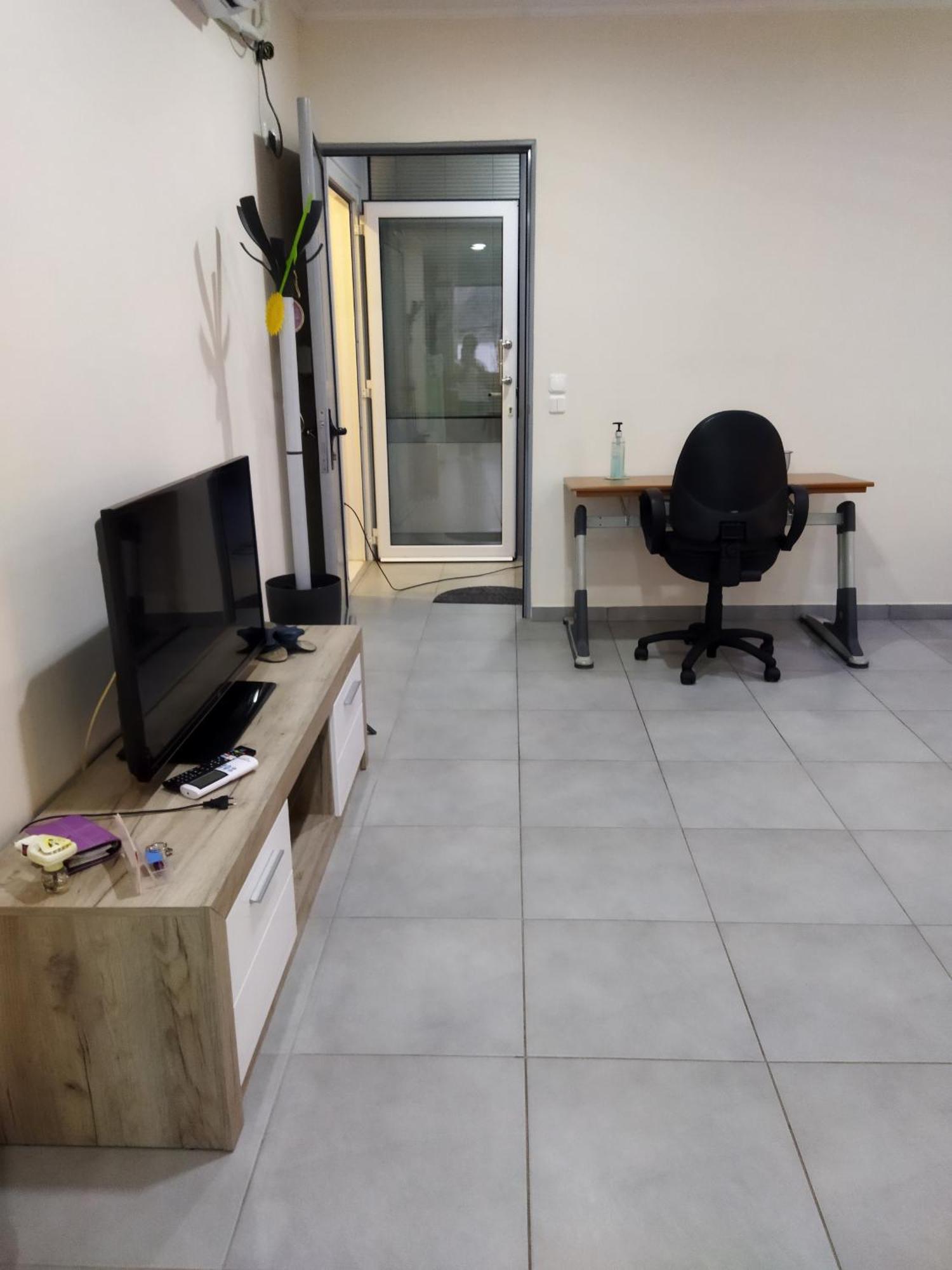 Cozy Apartment Near To The Airport Kouvaras Екстер'єр фото