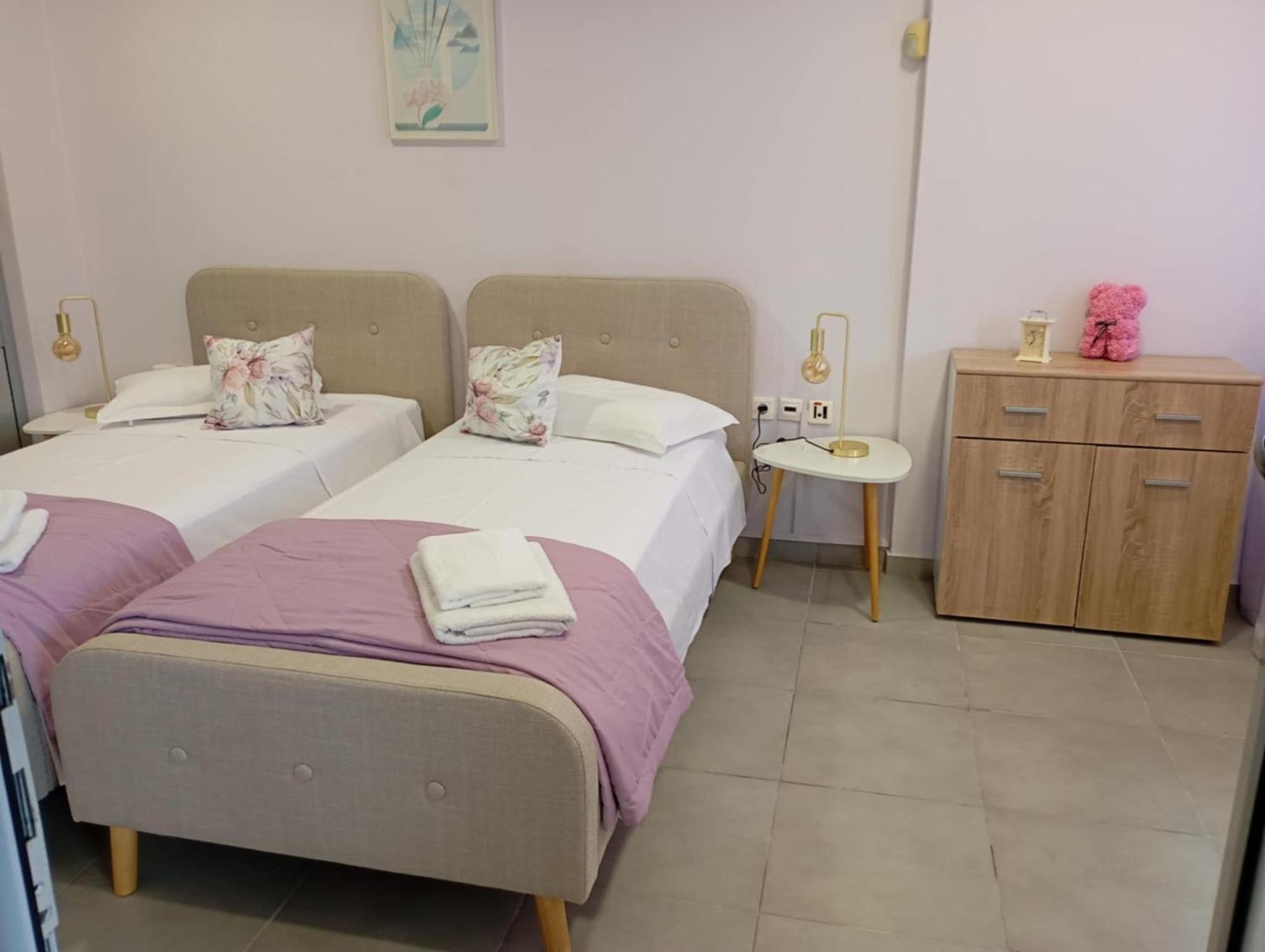 Cozy Apartment Near To The Airport Kouvaras Екстер'єр фото